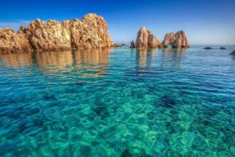 The Exotic Emerald Waters of Panteronisia: The Aegean's Caribbean Gem 18
