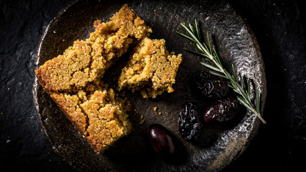 Bobota | Greece’s Forgotten “Pie of the Poor” That Fed a Nation 16