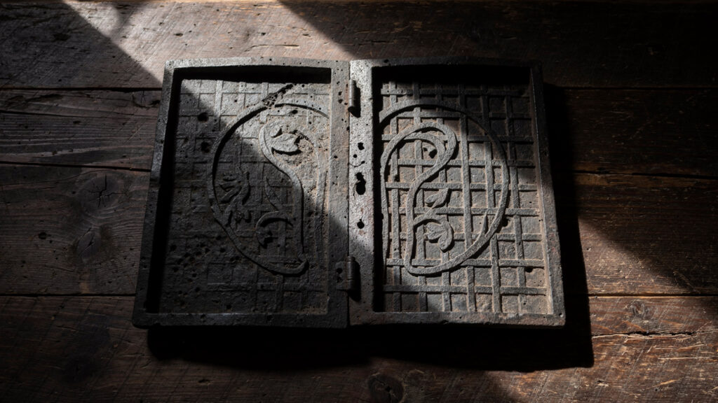 The Surprising Ancient Origins of the Waffle | From Greek Sacred Bread to Global Table 16