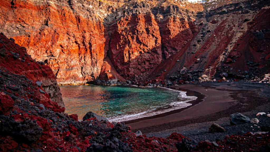 The Ultimate Guide to Santorini | Romance, Volcanic Beauty, and Timeless Sunsets 24